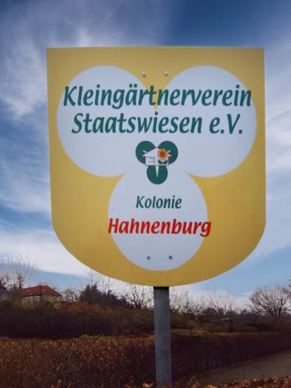 Hahnenburg Schild_heller.jpg